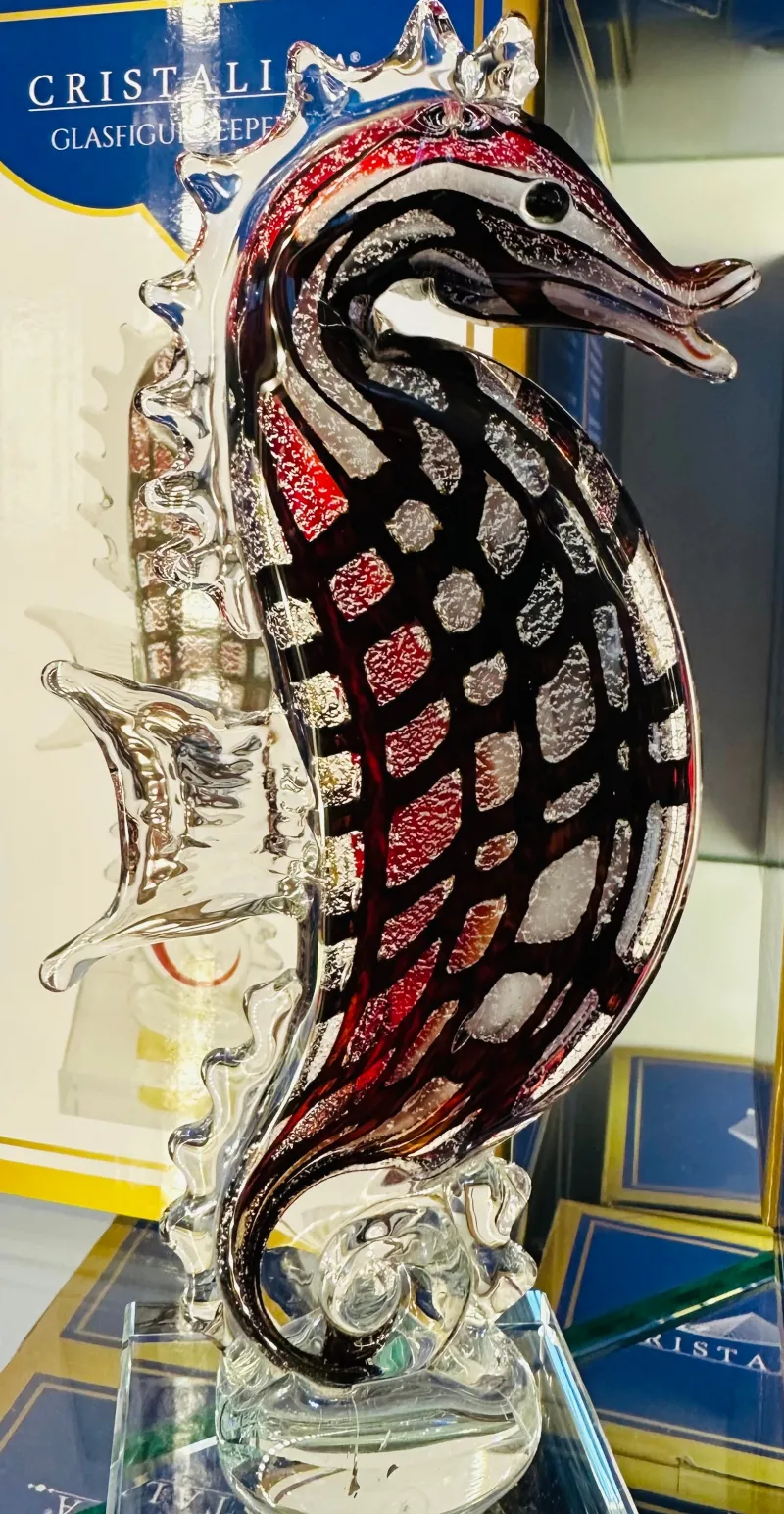 Valentienstag|Tiere & Figuren^Cristalica Glasfigur Seepferd Höhe ca. 25cm Schwarz/Rot/Grau Handarbeit