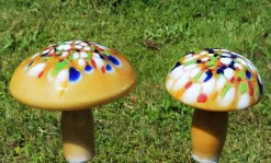 Kugeln & Zapfen^Art Glass Glas-Pilz 18cm Gartenflair inkl. Stab